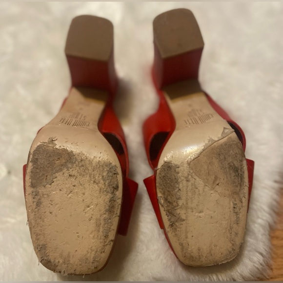 Charlotte Stone Red Heels Sandals Size 9 - Picture 6 of 6